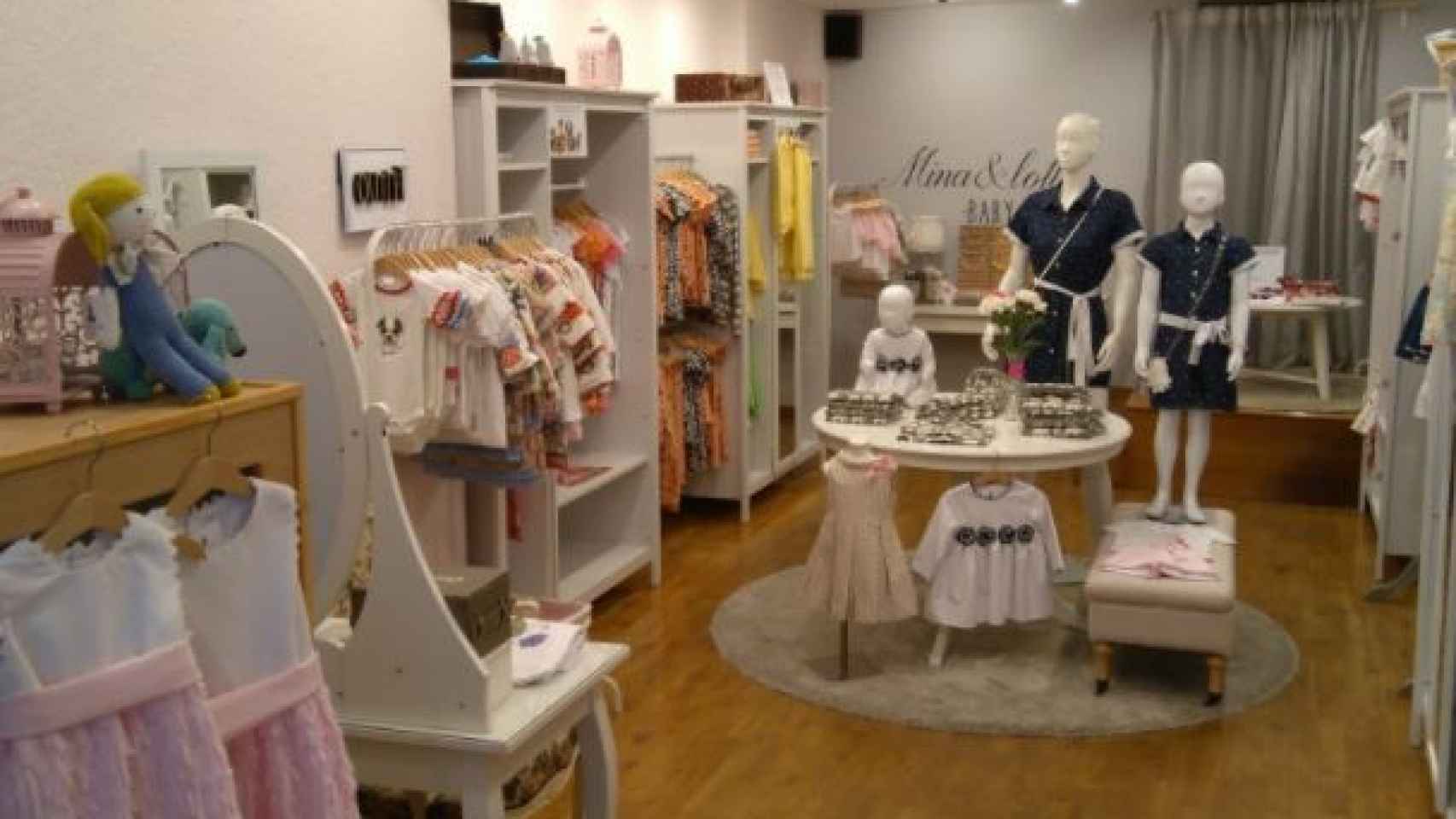 La tienda de María Lapiedra de ropa de niños.