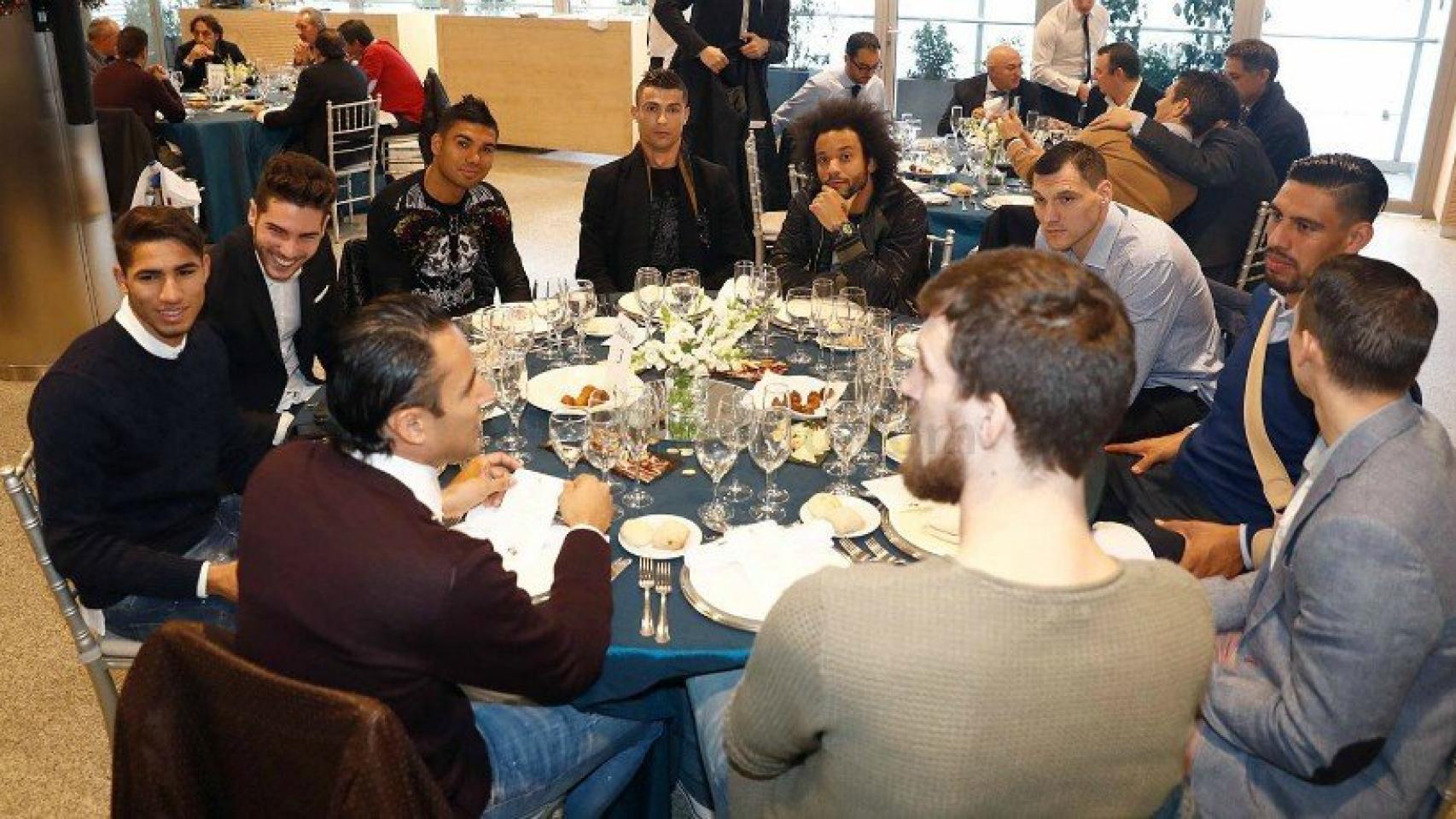 Los jugadores en la comida de Navidad del Real Madrid