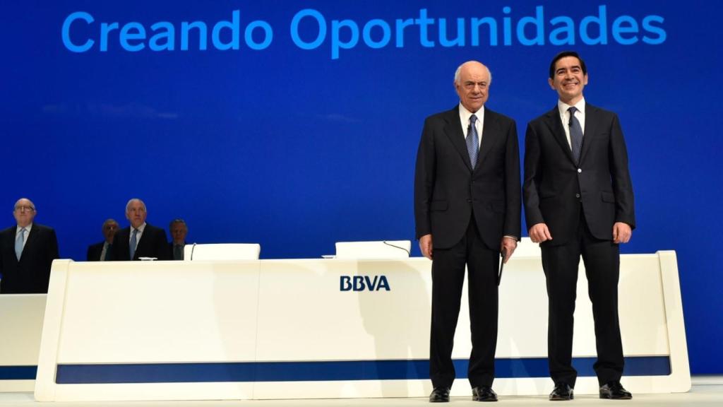 Francisco González, presidente del BBVA, y Carlos Torres-Vila, consejero delegado, en la última junta.