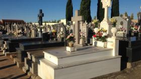 cementerio lapidas