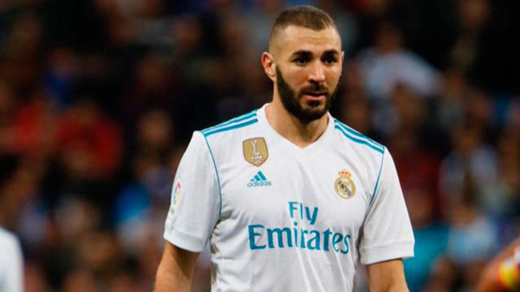 Karim Benzema durante el partido frente al Málaga Foto: Manu Laya / El Bernabéu