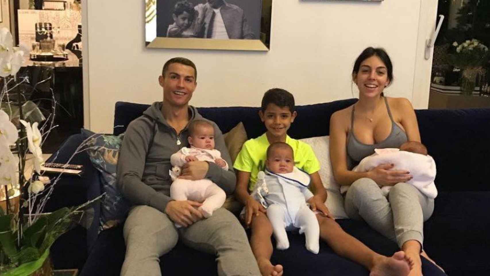 La familia de Cristiano, al completo. Foto. Instagram (@georginagio)