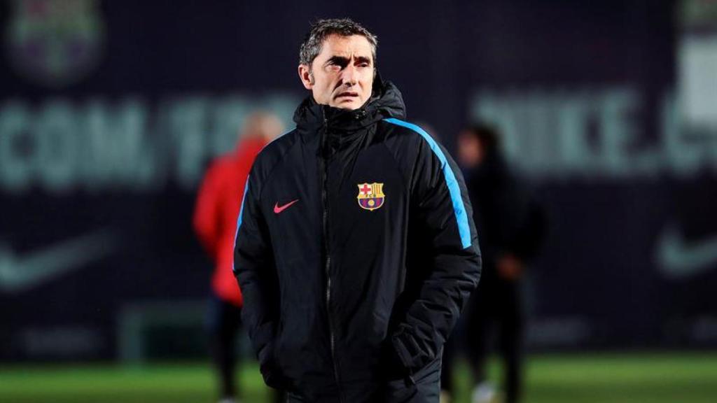 Valverde, en un entrenamiento con el Barcelona.