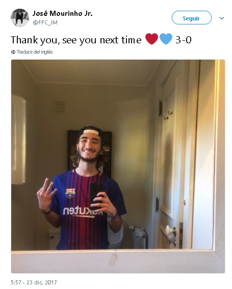 El hijo de Mourinho celebra la victoria del Barça en El Clásico