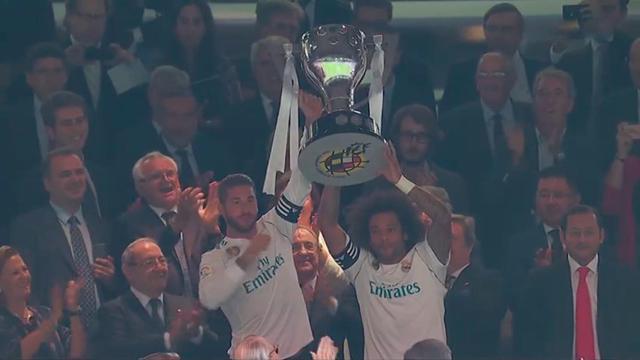 El Real Madrid recibe el trofeo de La Liga