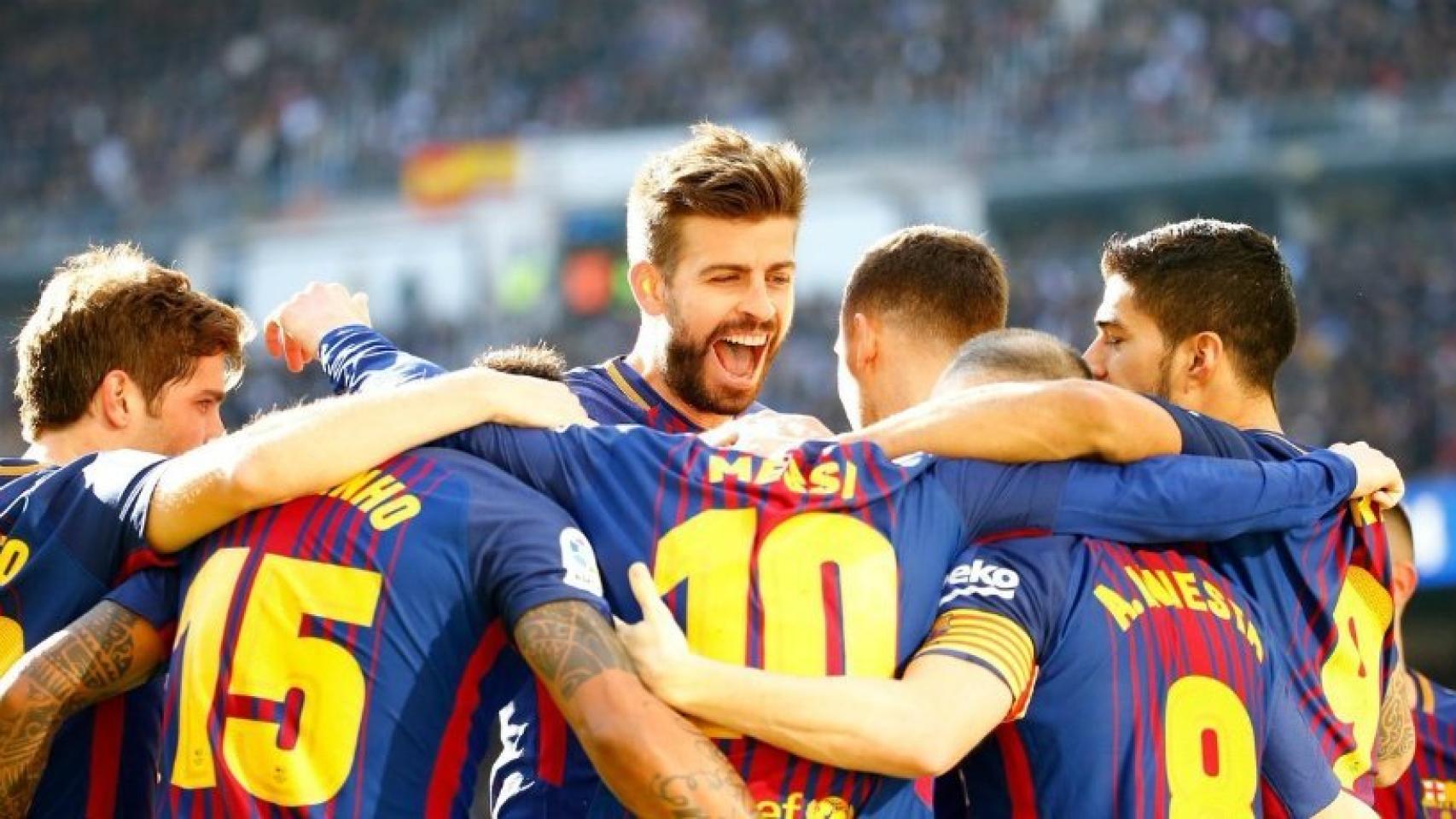 El Barcelona celebra la victoria al Madrid. Foto. Twitter (@3gerardpique)