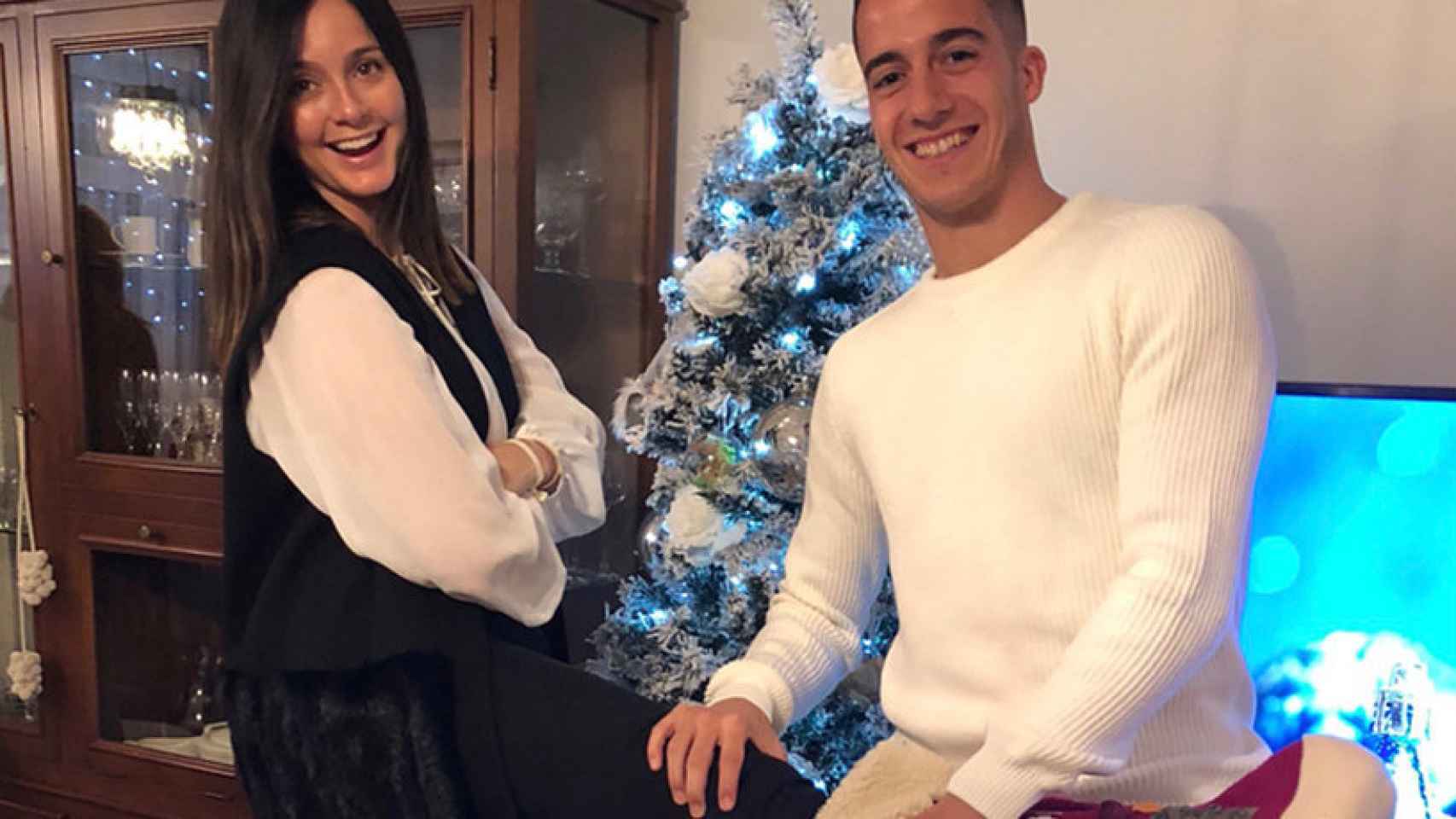 Lucas Vázquez celebra la navidad con su mujer
