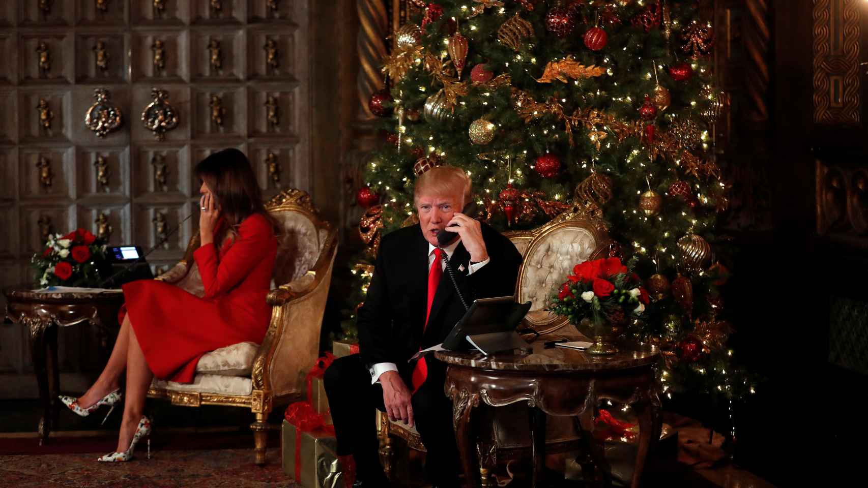 Melania y Donald Trump atienden llamadas telefónicas por separado en Mar-a-Lago