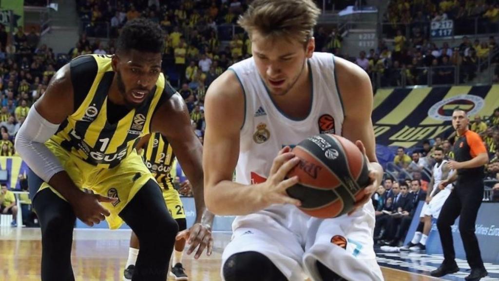 Doncic, durante el partido contra el Fenerbahce