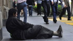 Mendigo en las calles de Madrid.