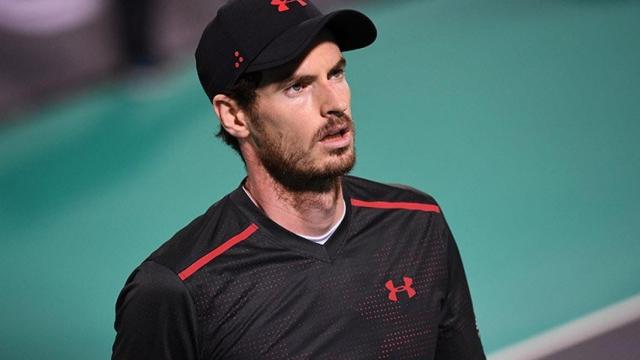 Murray, durante su encuentro con Bautista en Abu Dhabi.