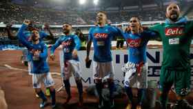 Los jugadores del Nápoles celebran la victoria.