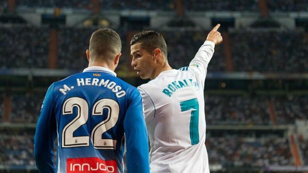 Cristiano habla con Hermoso. Foto: Pedro Rodríguez / El Bernabéu