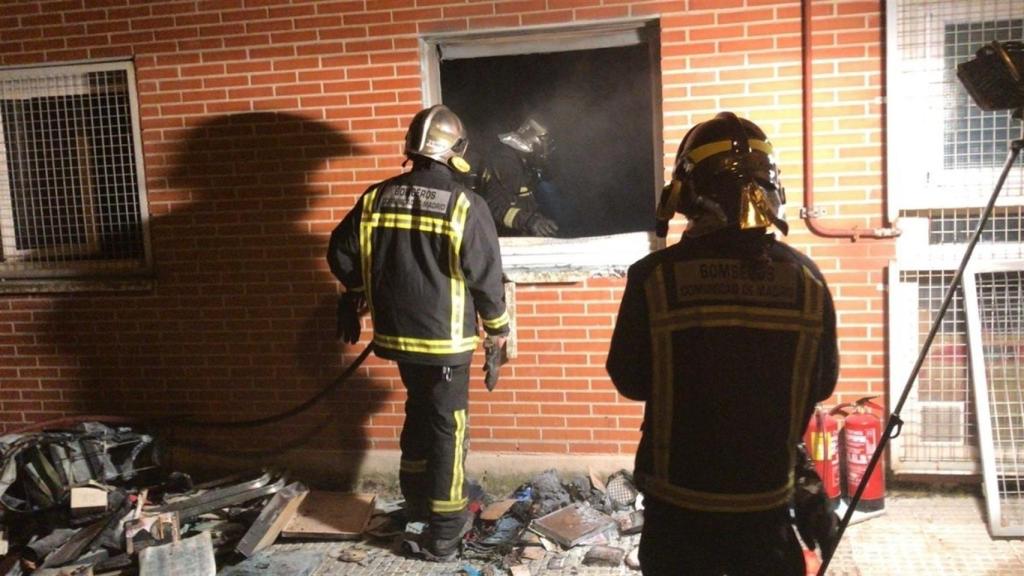 Estado en el que ha quedado el domicilio incendiado en Alcobendas.