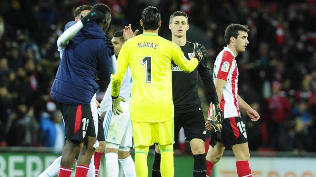 Kepa y Keylor se saludan en el Athletic - Real Madrid de Liga.