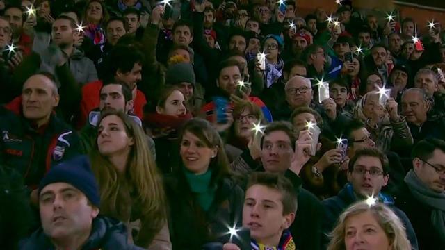 Reivindicación de los espectadores durante el partido de Copa