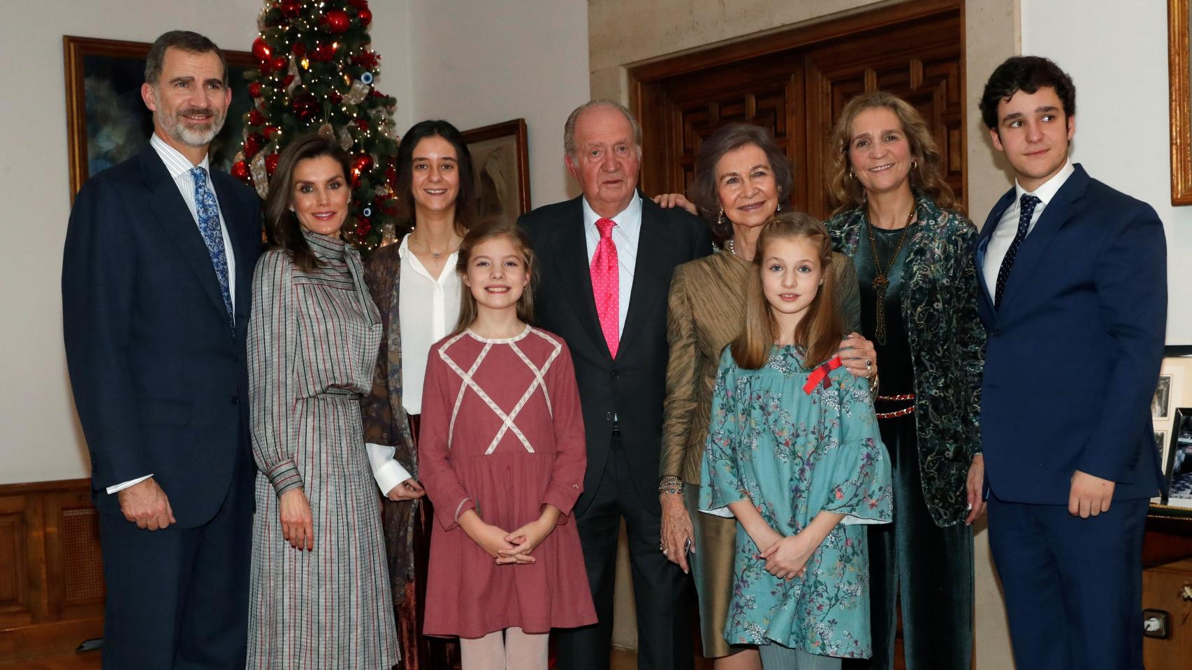 La fotografía oficial de la comida por el 80 cumpleaños del monarca.