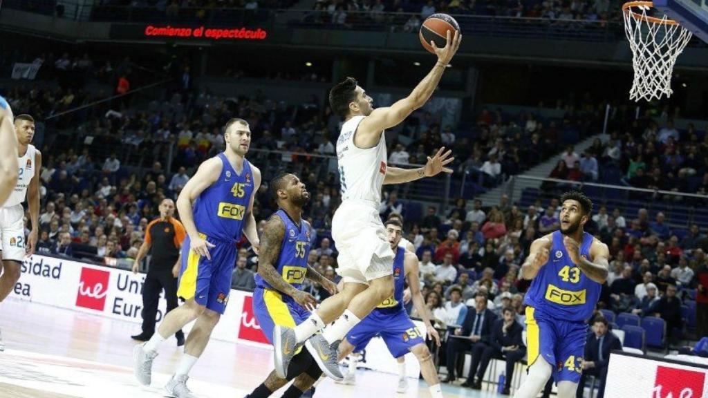 Campazzo contra el Maccabi Tel Aviv. Foto Twitter (@ACBCOM)