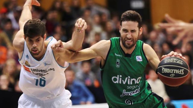 Santi Yusta y Sergi Vidal durante el partido.