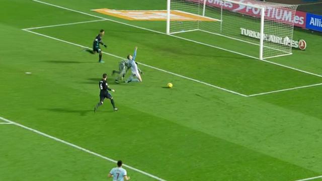 Penalti de Keylor Navas a Aspas