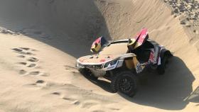 Así quedó el Peugeot de Sébastien Loeb, que abandonó el Dakar.