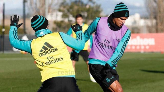 Varane entrena en Valdebebas