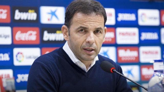 Calleja, en rueda de prensa con el Villarreal