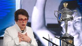 Jean King, durante la rueda de prensa que ofreció en Melbourne.