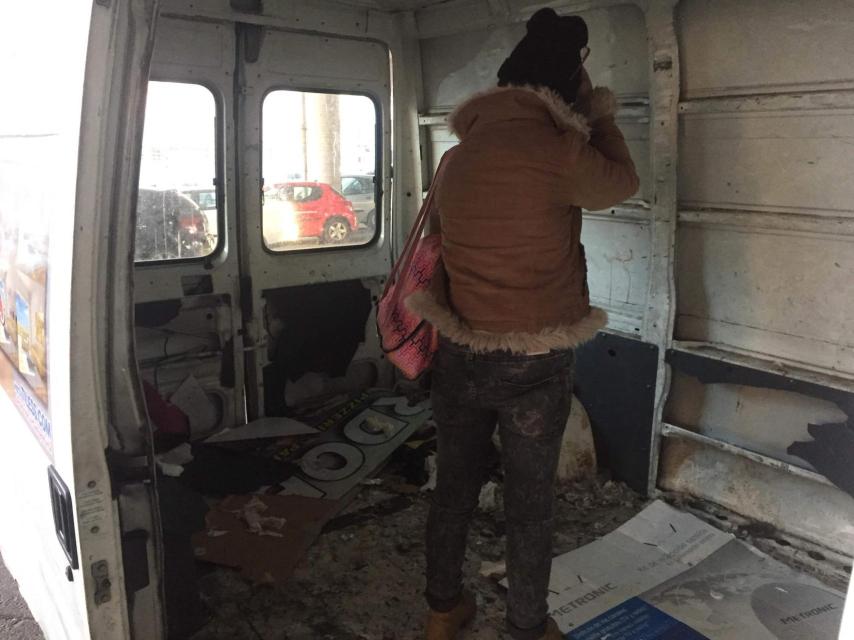 Una toxicómana va a ponerse su dosis en una furgoneta abandonada en Badalona
