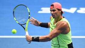 Nadal, entrenando este sábado en Melbourne.