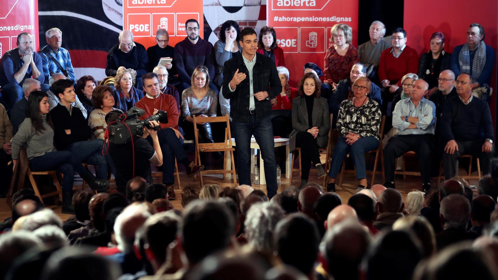 Pedro Sánchez en el acto con los militantes en Madrid