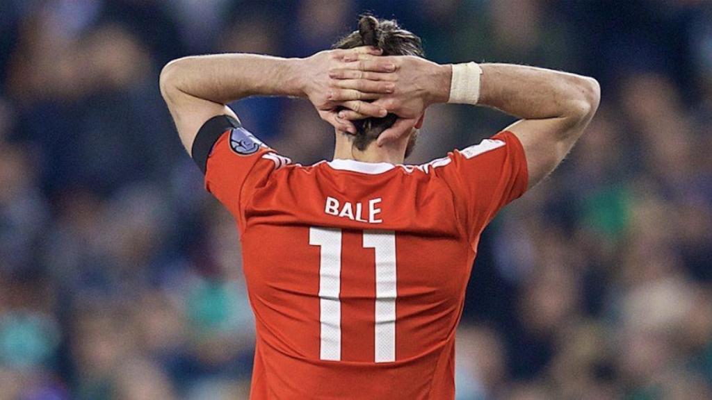 Bale se lamenta con Gales. Foto faw.cymru