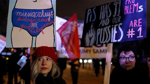 Manifestación contra los planes del Gobierno sobre el aborto en Varsovia