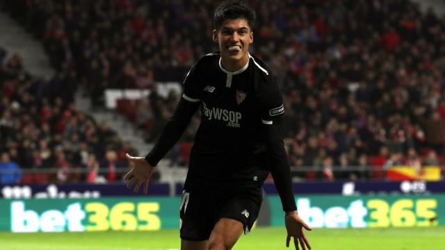 Joaquín Correa, del Sevilla, celebra su gol en el Metropolitano.