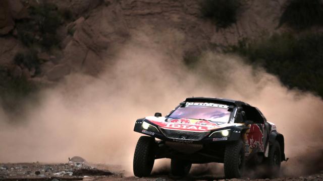 Carlos Sainz, durante una etapa del Dakar.