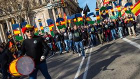 Varios agentes de Policía Nacional y Guardia Civil, durante la manifestación convocada por la Fundación Jusapol hoy en Barcelona.