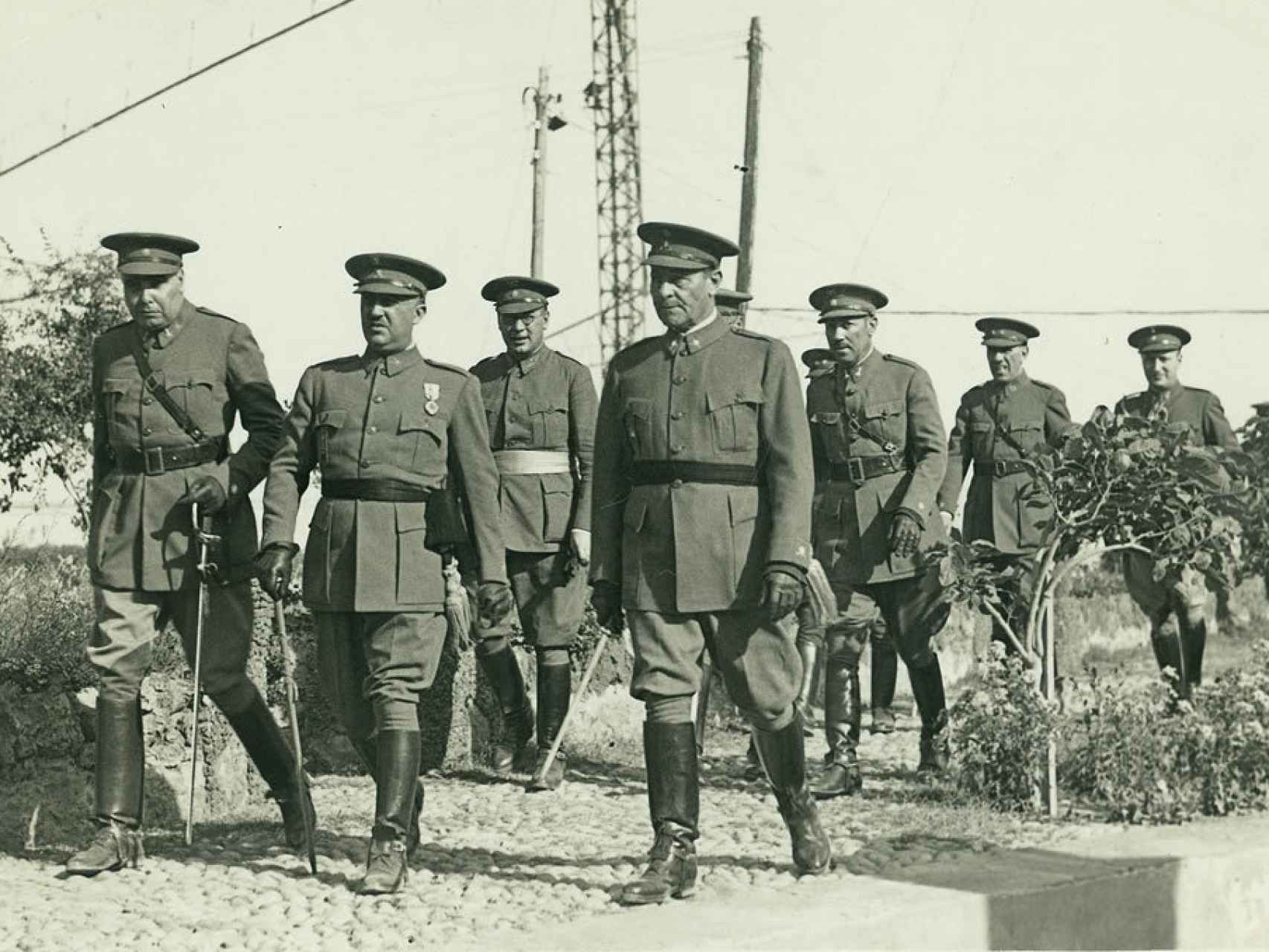 Franco en el centro, junto a Balmes (derecha) en una foto de mayo de 1936.