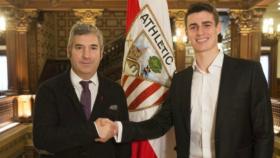 Kepa renueva con el Athletic. Foto athletic-club.eus