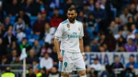 Benzema reaparece tras su lesión. Foto: Manu Laya / El Bernabéu