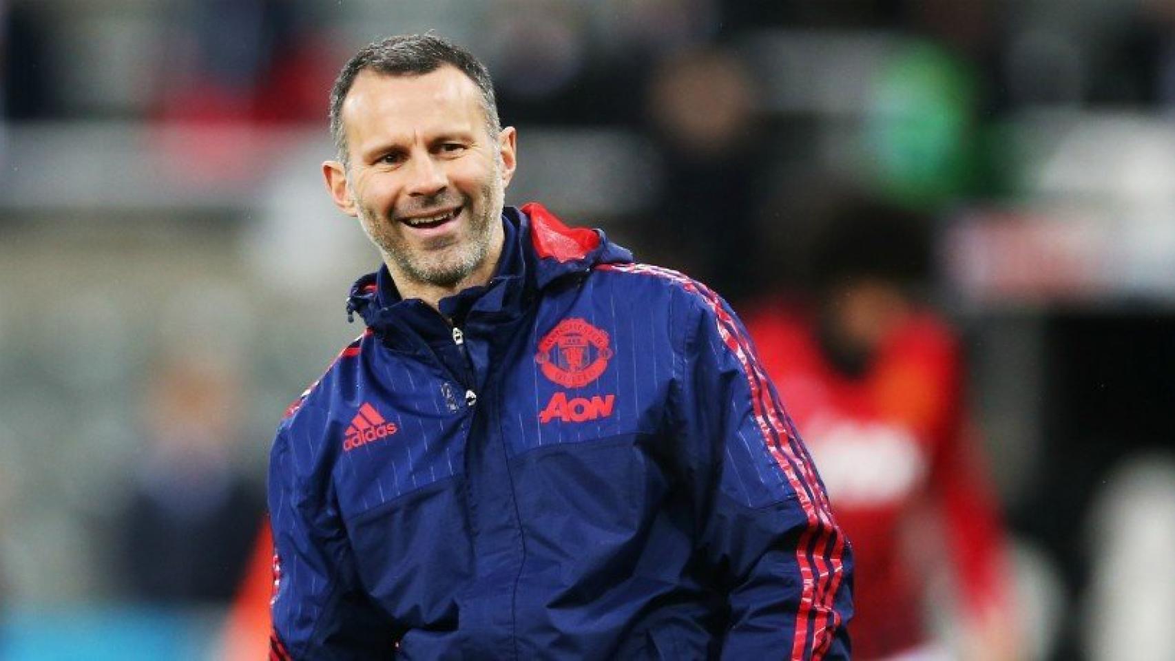 Giggs durante su etapa en el equipo técnico del United. Foto manutd.com