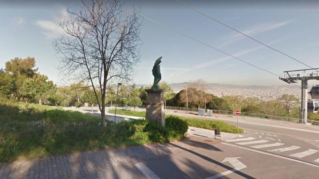 Las jóvenes aparecieron en una carretera de la montaña de Montjuic.