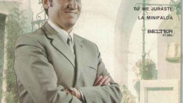 Carátula de La minifalda con Manolo Escobar en la portada.