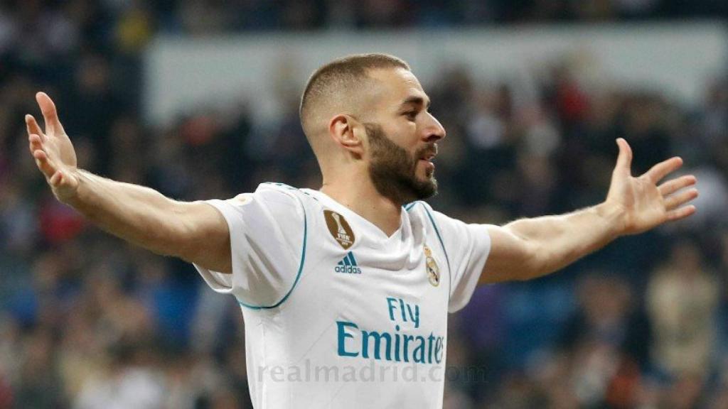 Benzema celebra su gol