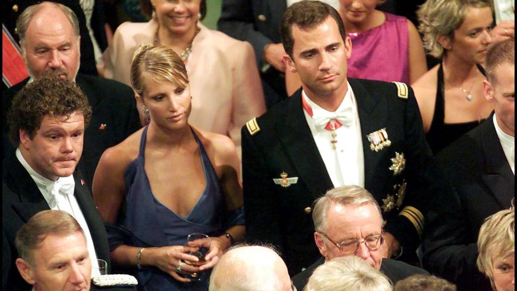 Eva Sannum y el príncipe Felipe en la boda de Haakon de Noruega y Mette Marit.