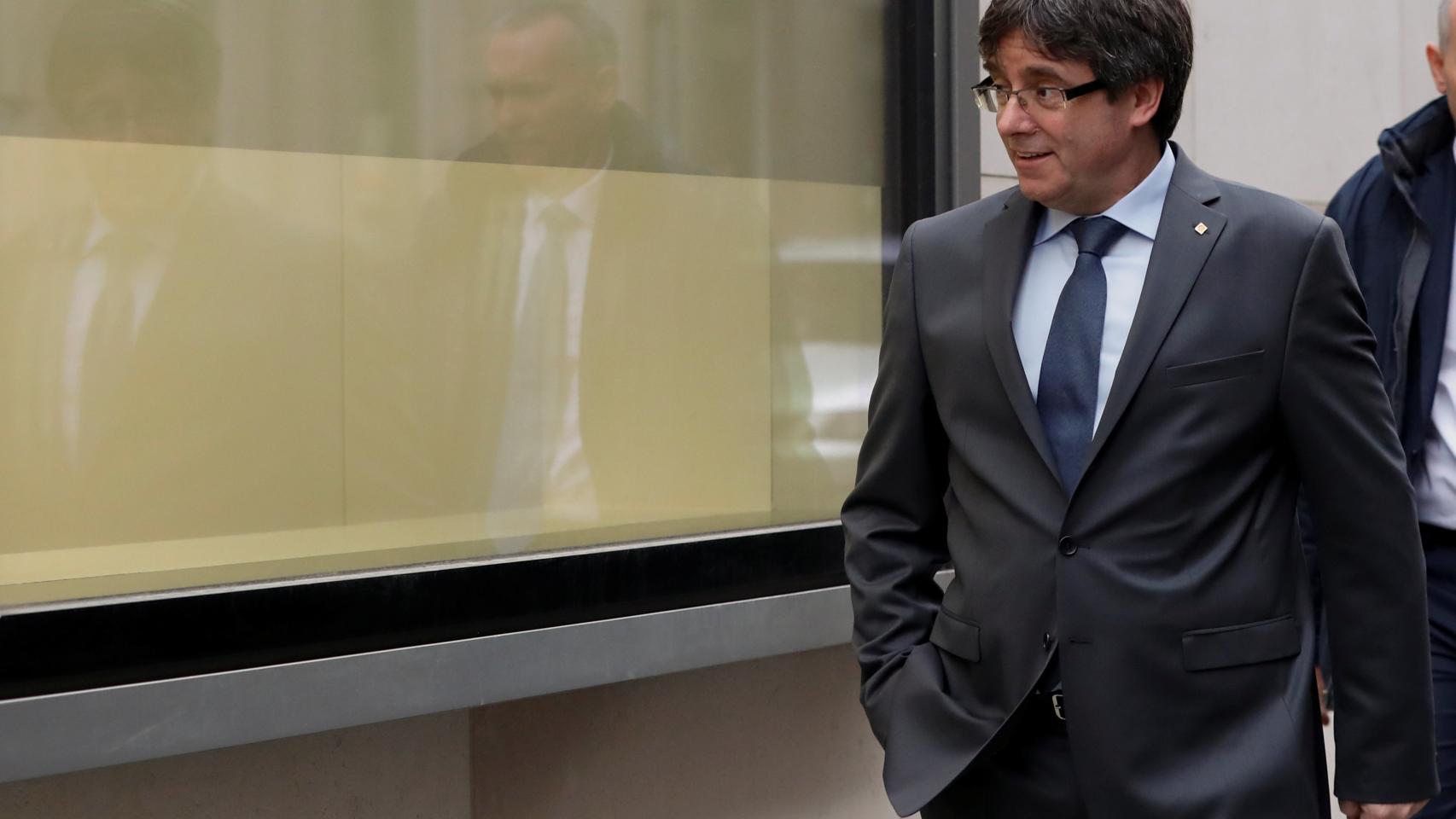 El expresidente de la Generalitat, Carles Puigdemont, paseando por Bruselas.