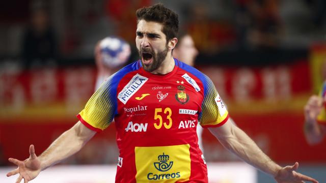 David Balaguer celebra un tanto durante el Europeo de balonmano.