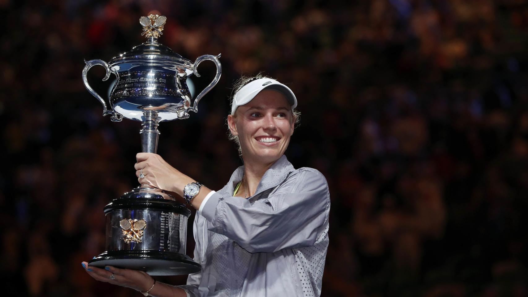 Wozniacki, con el título de campeona del Abierto de Australia.