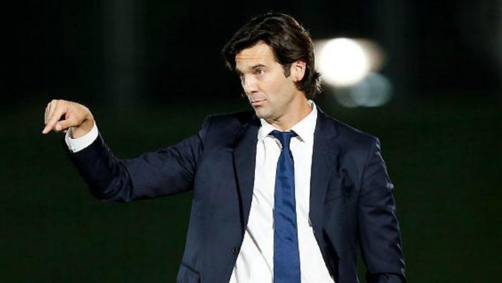 Santiago Solari dirigiendo al Real Madrid Castilla. Foto: realmadrid.com