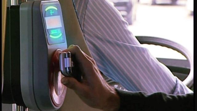 Sistema de pago con el móvil en el autobús