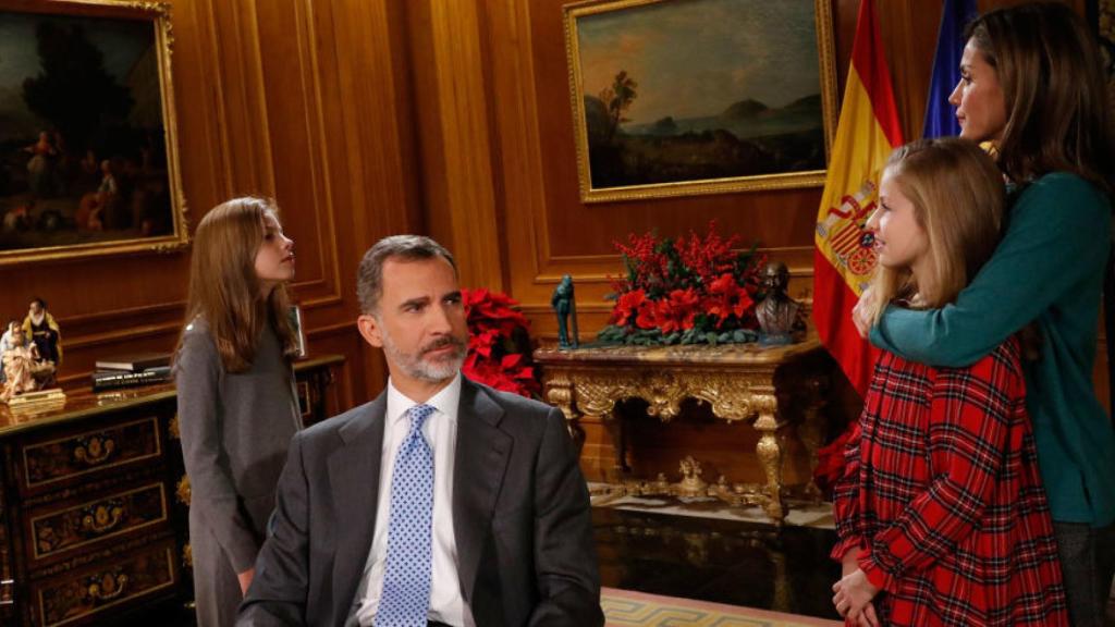 Sofía, Leonor y la reina Letizia junto a Felipe VI.